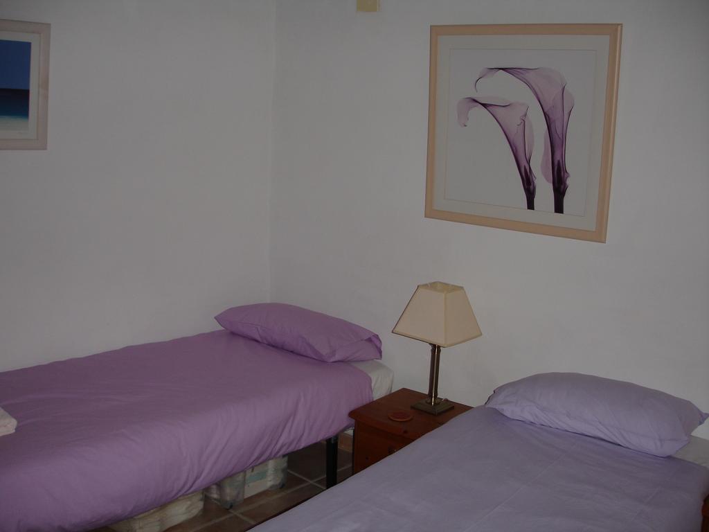 Los Alias Almond Reef Casa Rural الغرفة الصورة